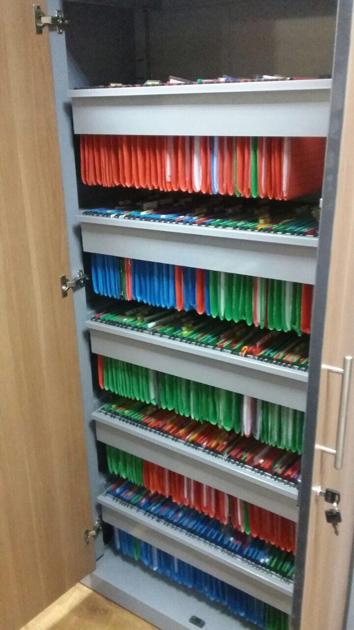 Hand file cabinet