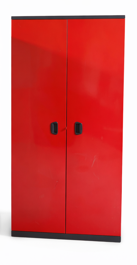 Tool cabinet.  دولاب ادوات